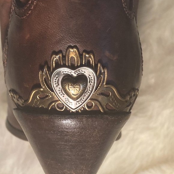 Vintage 80's Zodiac Western Boots Genuine Leather with Metal Hearts - Picture 2 of 7